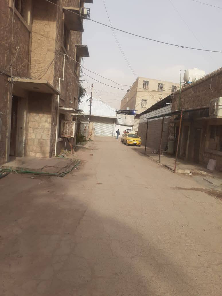 الكرادة_كمب_سارة_مجمع سيد مؤمول
#للبيع عمارة حجرية ملك صرف #مساحة_٥٠٠متر  مقابيل شارع شركة ليز  فيها  فضاء مساحه زائدة كما موضح بالصور  للاستفسار أكثر الاتصال ***********5
#موقع_تجاري
