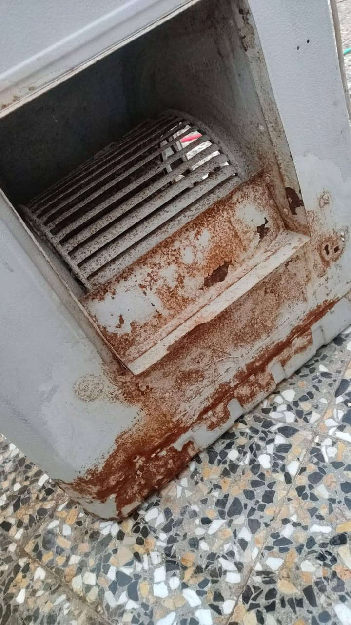 مبرده شغاله هواهه بارد بس يحتاجه صبغ سعر 35 وبيها مجال قليل


**إذا كنت صاحب هذا الإعلان وتريد حذفه لأي سبب، رجاءا أرسل رسالة إلى الدعم الفني**