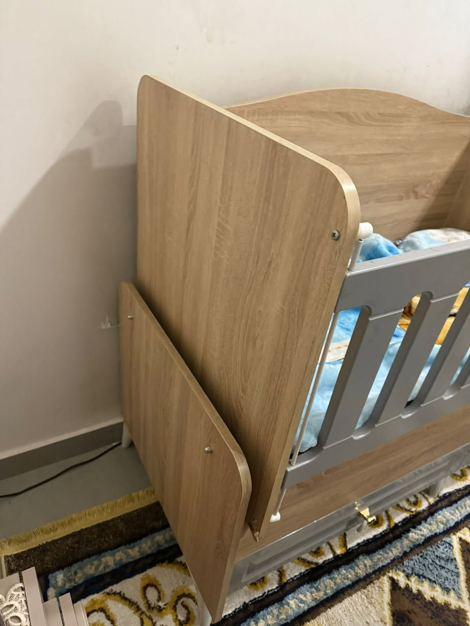 سرير تركي نظيف للبيع ٢٠٠الف
لاستفسار ‭٠٧٧١ ١٢٥ ٣٥٣٥‬
