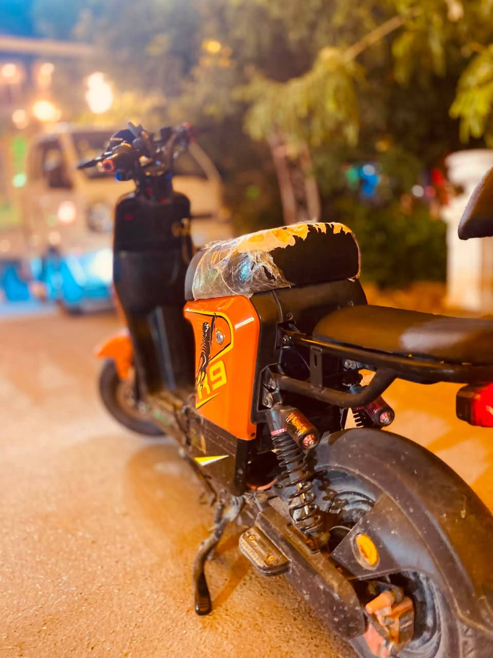دراجه ار تسعه للبيع السعر350والعطلات بور برن وللتواصل على هذا الرقم ***********والباطاريه التيلك الاصليه
