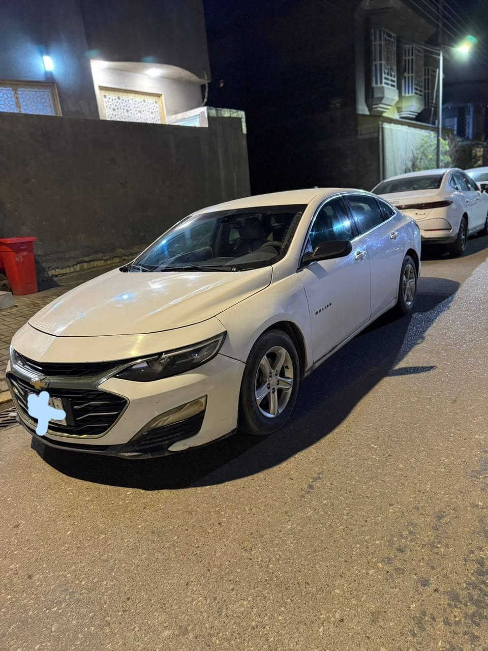 شوفرليت ماليبو 2019 حره راعيها موجود
نص فول 
 شاشة كبيره 
بصمات ابواب

ماشية 126 ألف

الحادث جاملغ صفحة السائق
مكينه مفتوحه بسبب التشخيص الخطأ السبب تبخير 
كير مبدل بيه كيس دهن بوربرين 
ضربه داخل العراق باب خلفي صبغ ربع من الجاملغ الامامي والخلفي جهة الراكب 

مكان السياره ياسين خريبط 
السعر 100 وبيها مجال

للاستفسار *********** البصرة, العراق
