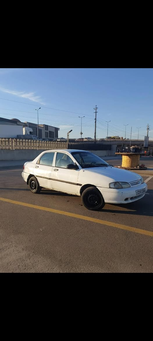 السلام عليكم كيه موديل 96 مكينه وكير جديده كير عادي سيارة مابيه نقص صدر امامي وخلفي  جديده كهربائي كلها شغاله مكاني بغداد الشعب سيارة بسمي السعر 35 وبيه مجال ***********
