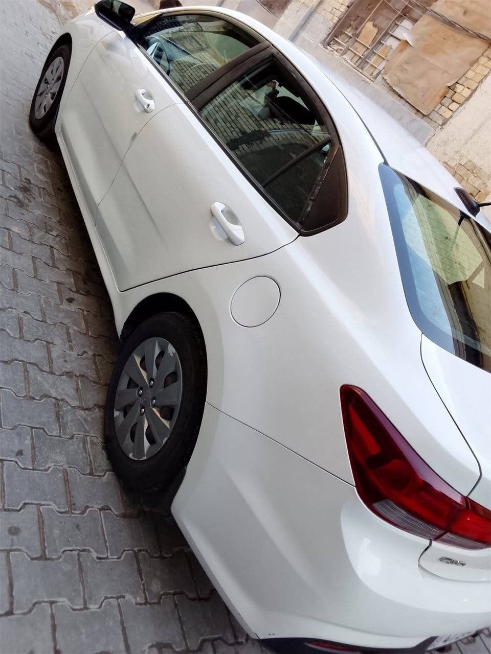 كيا ريو 19 وارد امريكي محرك جي تي 1600 كير اي تي احدثها بابتين صفحت السايق مبدل بيها باب خلفي وباب الامامي نفسه معدل وجاملغات مواكيهن صبغ بدون ضرر والباقي كله بلاد حته دعاميات بلاد سعرها 110$ بكانها بغداد باب الشيخ للاستفسار ***********
ملاحظه احدثها بتعليق تلكاه
