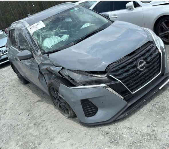 سلام عليكم متاح نيسان ككس موديل 23 لون سمنتي SVكاتي تترقم شمالي فقط سيارة بدون شاصي بدون دواخل صبغ جاملغ وشويه من الباب ربع باب فقط السيارة كلش نظيفه السعر 143 وبيهة مجال بسيط للاتصال ***********
