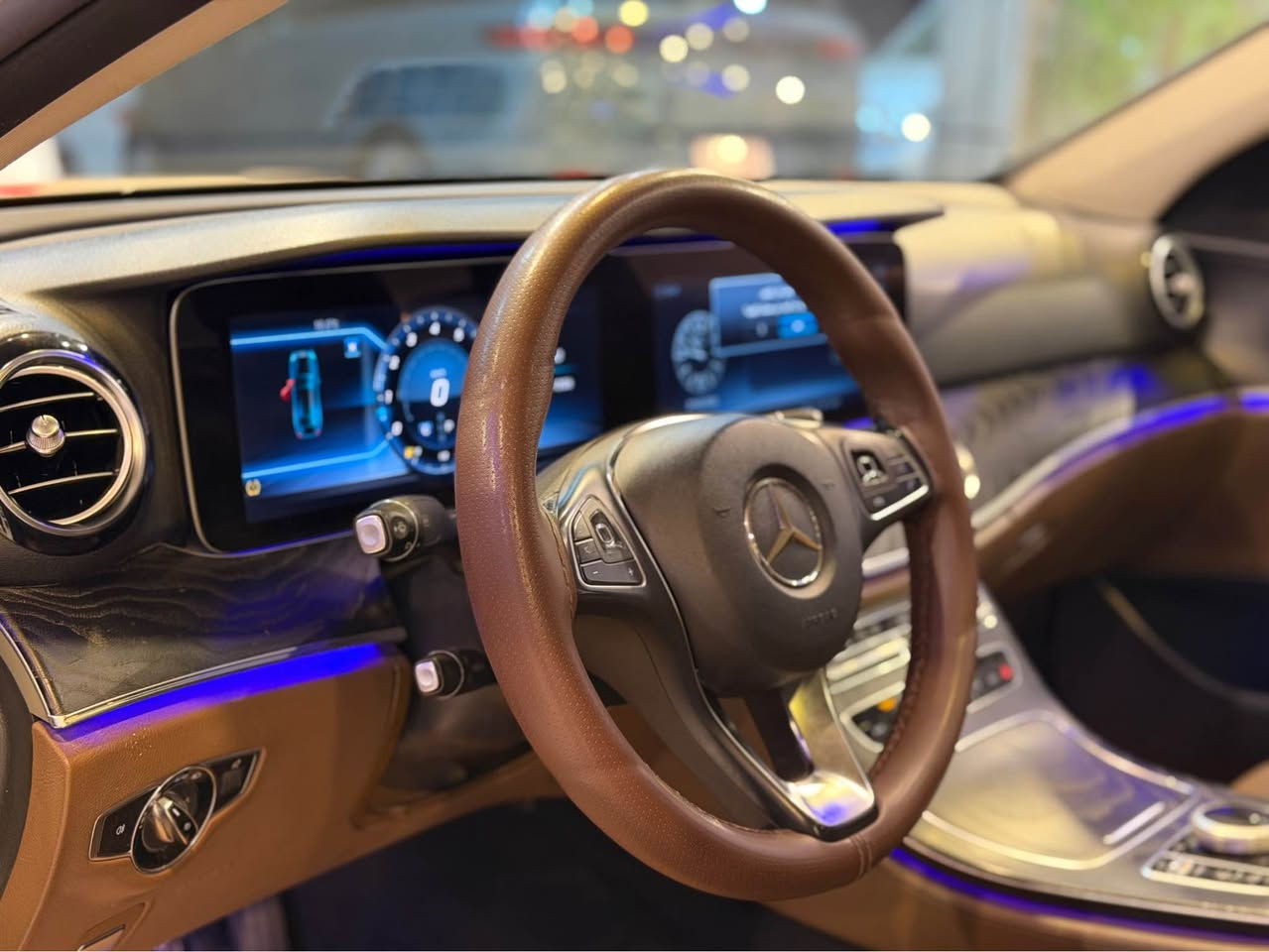 E  300   2018    AMG  
        وارد  الماني   ضمان  انتربول   

اخوان سيارة   كلين مكفول كفالة عامة دعامي لدعامي  صبغ ضرر مابي   

 رقم سنوي  جديد      

‎موديل  2018  

‎ماشي 70000       حقيقي 

‎مواصفات      فول 1/1 
  
‎    بلادي     AMG

‎شاشة. كبير 

سماعة  بلموستر  

داخل     قهوي  بلادي  

ويل بلادي 19 
‎رادار

‎بانوراما
  

‎  60    الون   انارة داخلي

‎ 
‎  واير ليس جارج موبايل

‎حساس خلفي امامي
‎لايتات زينون ليد
‎رادار ورا 

Auto stop 
‎كاميرة

‎نيظام   Eco sport normally 
  
‎لايت   ليدات و زينون متحرك 
‎كشنات (  جلد و حارة ميموري )

 

‎سيارة    رقم  سنوي هزة جديد باسمي تحويل وكالة نفس يوم

‎             🔥🔥    298$       سعر

‎   سيارة موجود اربيل  منطقة معرض  بةلين شارع 40 م

‎مكان سيارة اربيل 
‎    فايبر. و وتساب.    ***********
0775 9097771 أربيل, العراق
