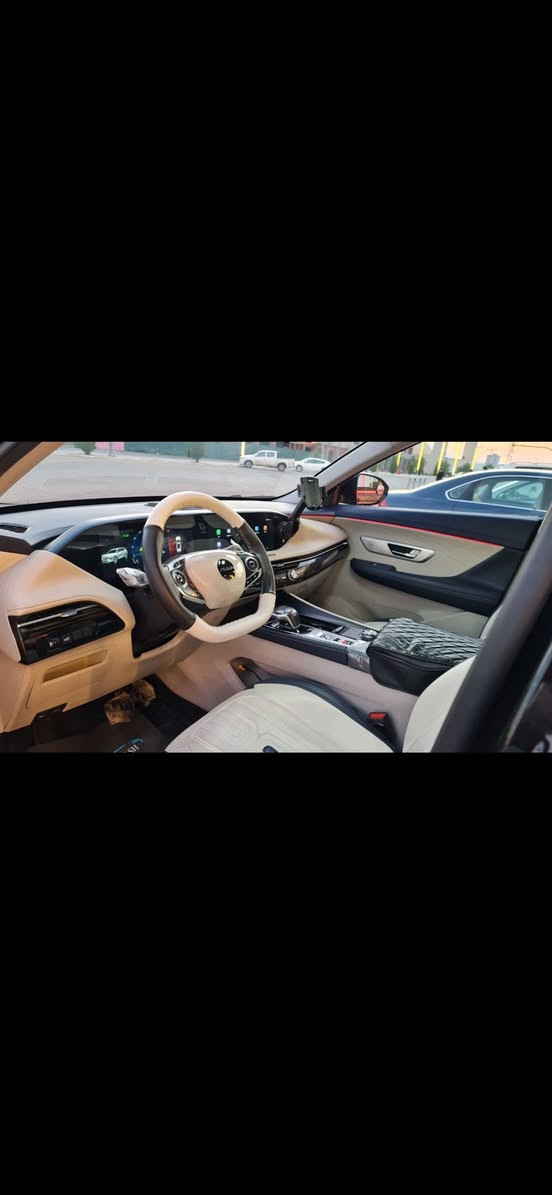 السلام عليكم ورحمه الله
للبيع

دونك فينك هيوج هايبرد Dongfeng Huge

ضمان 6 سنوات او 200,000 كيلومتر

_المحرك 1.5L محرك هايبرد من شركه نيسان اليابانيه

_موديل2024

_القوى الحصانيه/242 HP

_عزم الدوران/540 نيوتن

_ناقل الحركه/7 سرعات

_عداد الكيلومتر/54 الف كيلومتر وقابل للزياده

_عدد الركاب/5راكب

_قياس الويل/19 انش

_بانوراما

_كاميرا محيطيه 360 درجه

_اناره داخليه مخفيه متعدده الالوان

_شاشه التحكم 12.3 انش

_شاشه عرض القياده 12.3 انش

_التحكم بلتبريد والتدفئه لمس

_مري كهرباء/شفط+تدفئه مري

_مكيف امامي منفصل وموزع خلفي

_مقاعد مصنوعه من جلد النابا

_تدفئه تبريد كرسي السايق

_مقعد السائق كهرباء 10حركات

_مقعد الراكب كهرباء 4حركات

_عدد وضعيات القياده 3

_ملاحظه ملاحظه استهلاك الوقود 5.8 لتر لكل 100 كيلو يعني اقتصادي جدا

_بلوتوث

_حساس اضائه

_نظام المساعده على النزول من المنحدرات

_رادار (تحديد مسار)

_حساس خلفي

_محدد سرعه

_نظام المساعده على القياده

_دخول ذكي(بصمه)

_اناره محيطيه اماميه

_اناره اماميه زينون

_كشاف ضباب خلفي

_صندوق شفط

_هاند بريك كهربائي

_فتحه USB

_توقف توماتيكي( Auto Hold)

_حساس مطر

_مؤشر لضغط الاطارات

_عدد السماعات/ 8 سماعات مع سماعات الرأس في المقاعد الاماميه

_عدد الوسائد الهوائيه/8

السعر:::: 28 مليون مرقم دهوك كامل

ملاحظه ملاحظه السياره بيها صبغ بسيط ومؤشر بالون الاحمر

رقم التلفون/ *********** اتصال ويوجد بي واتساب ايضآ
