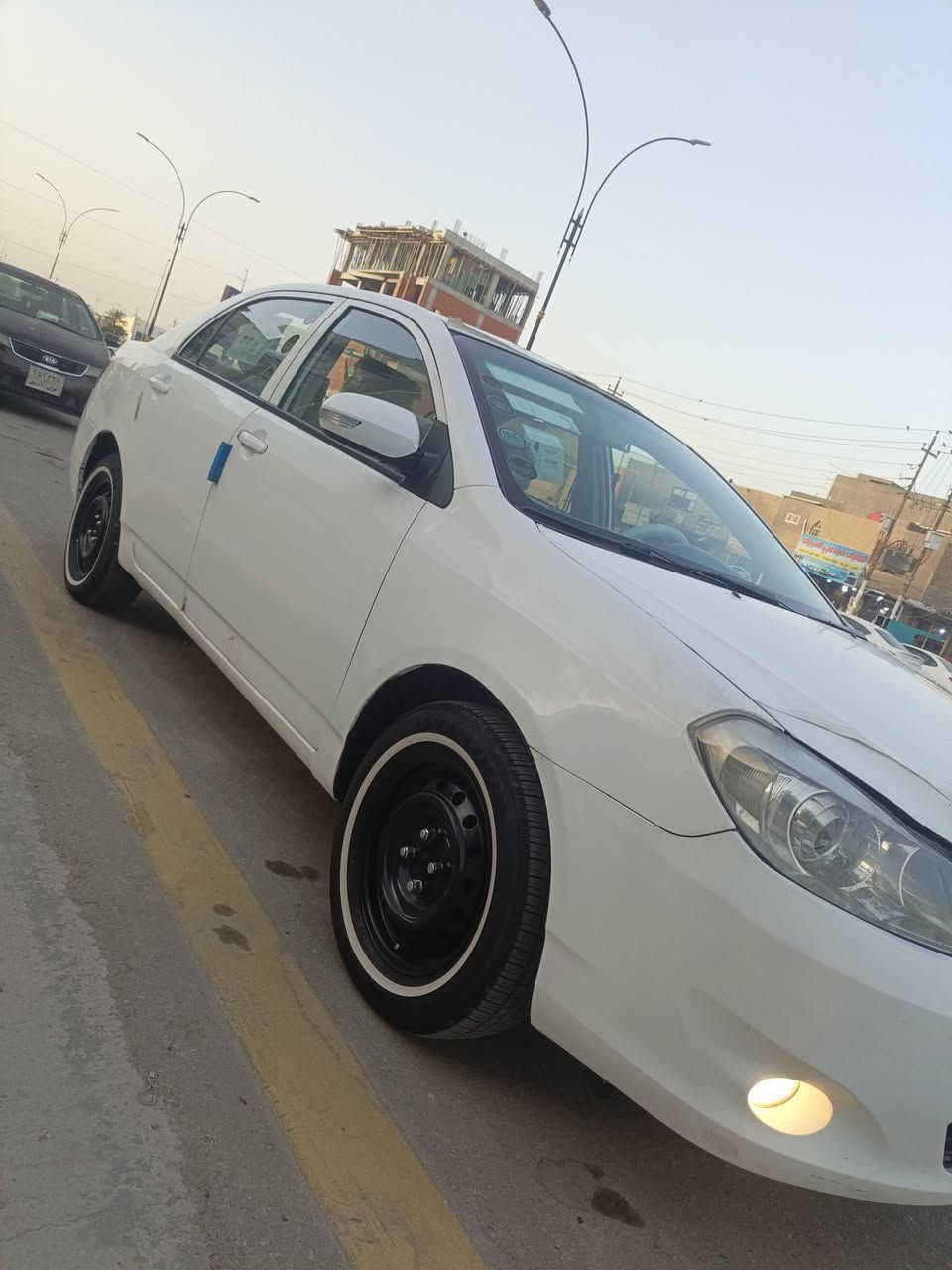 سلام عليكم سياره بي واي دي البيع
سياره مكفولة عام  من ضربه صبغ   بيه بس موضح بل صوره قبل شغل مصوره   ولهلالت 
سياره فول بصمه. تشغيل ولبيبان بصمه تحكم 
كشنات جلد.  
مري شاره 
فتحه               
مكينه بل جيس 
تبريد ثلج شغال على سويج 
حدادي جديد 
تخم   تأيرات ابو الخطه 
جديد سياره ربع ماذب عليه  
سياره بسمي مداور ثاني يوم   
سنويه جديده.  نافذا 2030
هزه رقمه مثنه   سعر    60 وبيه مجال قليل 
رقم هاتف  *********** مكاني نجف
