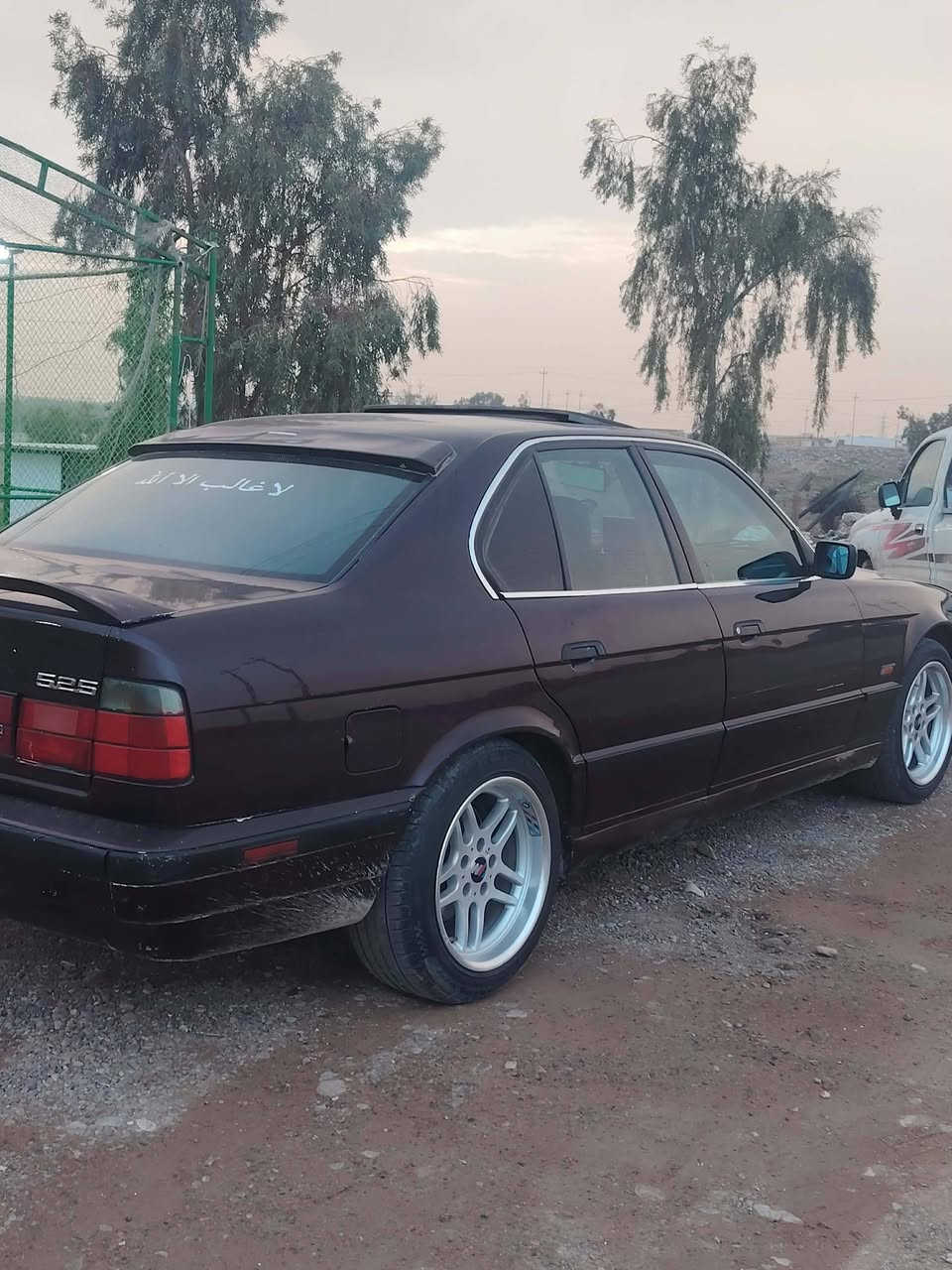 525 كبس عدل
سياره مصبوغه جماليه بيها طخه خفيفه بل جاملغ الامامي
كهربائيات كلها جاهزه 
نقصها كنترول كير سعره 150 الف كير بي ضربه بل 2 و3
ينزل من سعرها غير هلشي ماكو سياره جاهزه

سعرها 65 مجال كلش. استفسار اكثر *********** 
عنوان موصل
