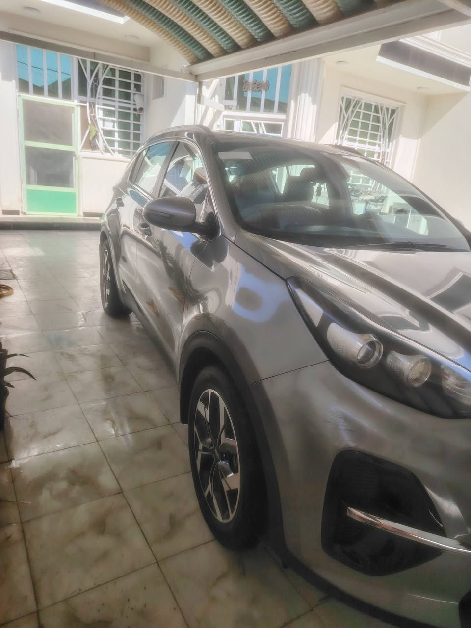 السلام عليكم للبيع سبورتج موديل ٢٠١٩ فول مواصفات بيه جاملغ صبغ بدون دواخل رقم بغداد انكليزي كاز السعر ١٥٠ ورقه هذا رقمي ***********
