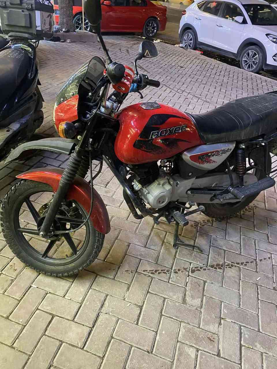 سلام عليكم بوكسر للبيع موديل 23 
سنويه تحويل ثاني يوم 
مليونين و600
واتساب او تصال ***********
