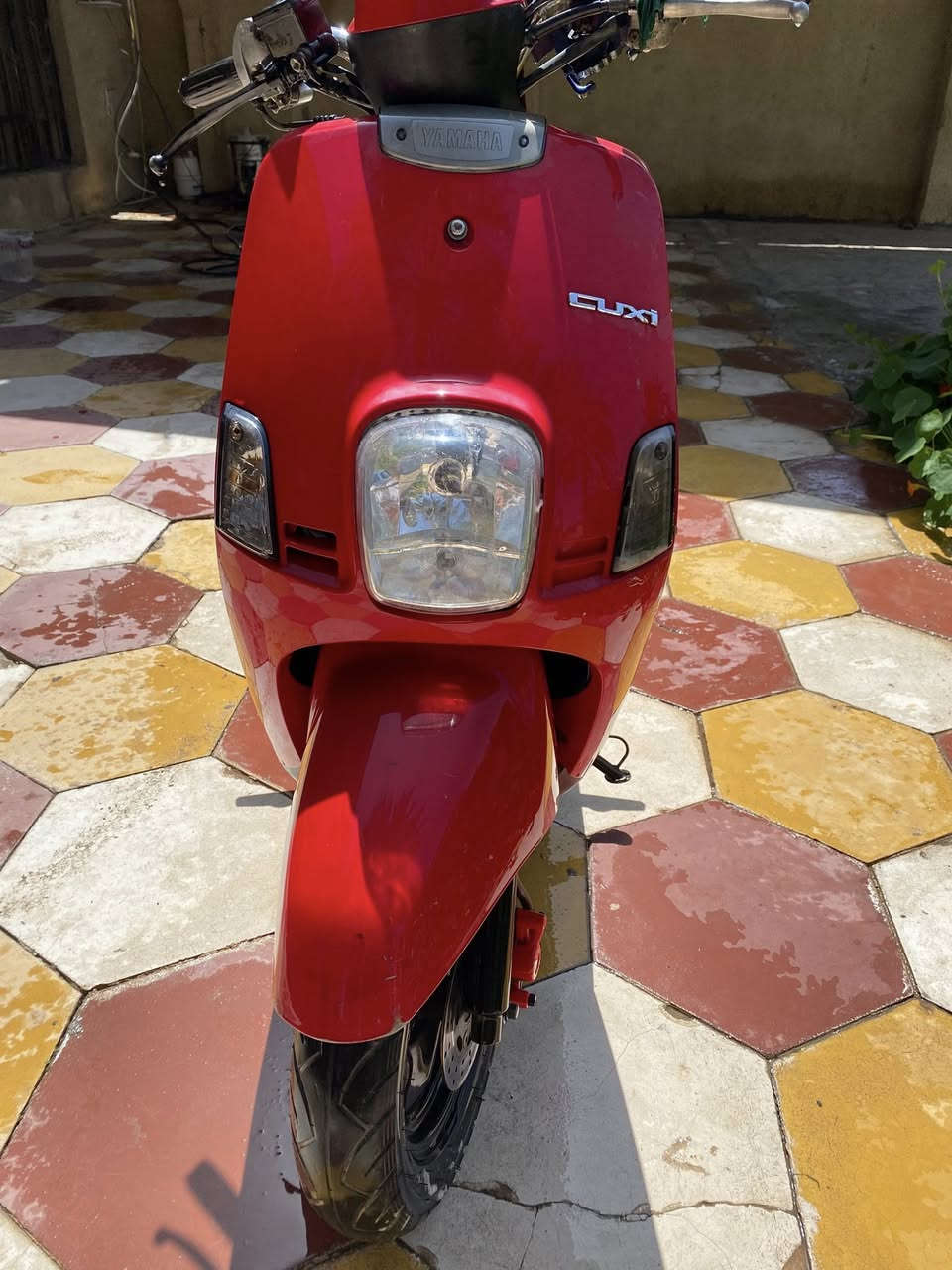 ماكس بوليس 2008: اللون احمر
دراجه جاهزه من كلشي محرك شرط ما مفتوح 
مكاني كربلاء الحسينيه ***********
