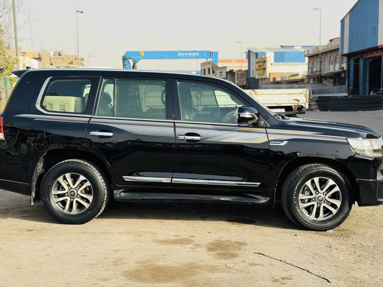 بيع مستعجل …….
سلام عليكم لاندكروز موديل 2008 محدث 2020 داخل وخارج سيارة مكفولة من الصبغ والضربة عدة قطع التحديث سيارة جديدة بسمي رقم بغداد وبعدها داخل ضمان الهزة تحويل ثاني يوم السعر 275 وبيها مجال *********** مكاني بغداد مدينة الصدر
