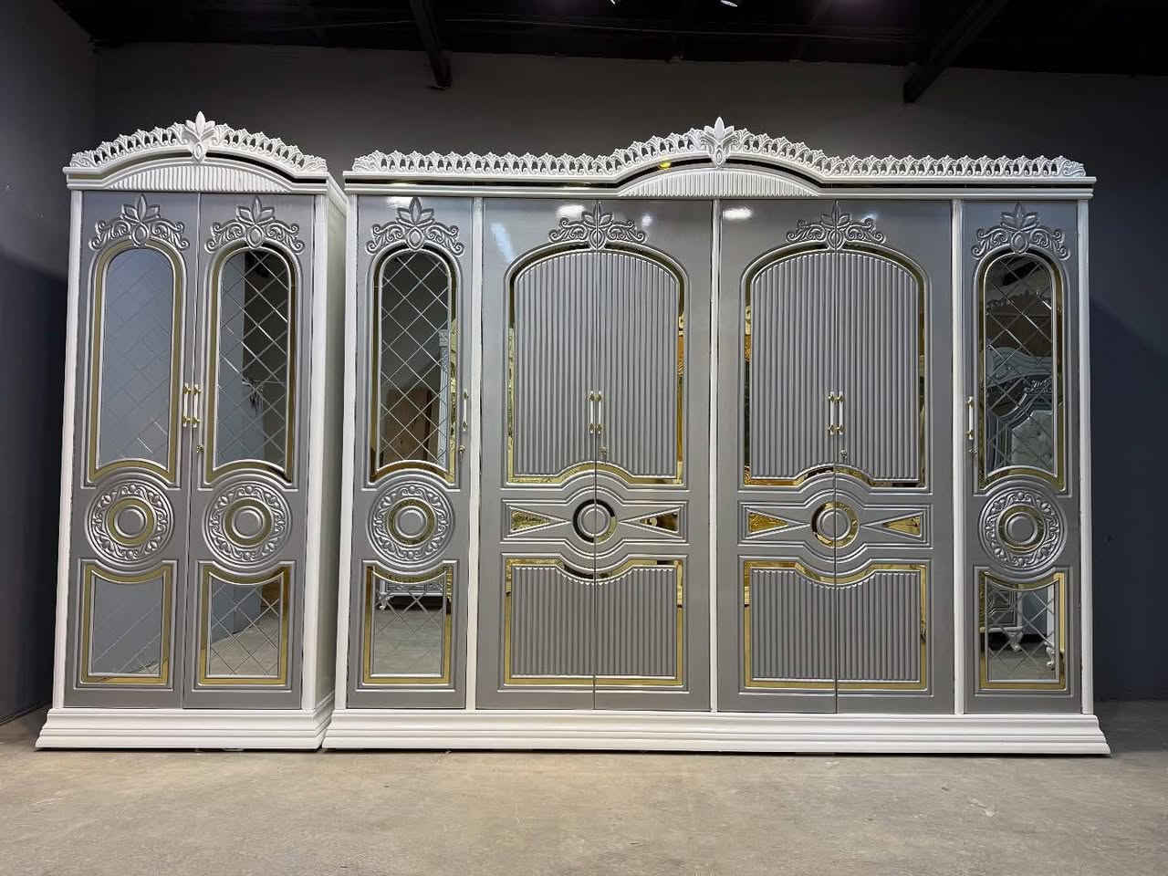 🚨 انطلقت أقوى تخفيضاتنا على موديل الأقواس – فخامة بسعر ولا أروع!

📉 من 2,450,000 دينار عراقي
🔥 إلى 2،250،000 دينار فقط
💥 خلال 6 أيام بس!

✔️ موديل الأقواس – نجارة عراقية 100%
متوفر ضمن وجبة الدرجة الأولى ووجبة الأصباغ (البوية)

✨ تفاصيل الطقم (10 قطع):
• كنتور بطول 330 سم + ملحق 430 سم – ارتفاع 250 سم
• تصنيع داخلي: صاج طبيعي 4 ملم
• وجه الكنتور: MDF سماكة 12 ملم
• الضهر: چرچوبة شد برغي
• القاعدة الأرضية: بلوك صاج
• أبواب نرمادة شريطية
• التقطيع الداخلي: حسب رغبتك
• سكك سلايت – تقطيع بلوك بورد
• الشازون: خزان + طابورية إضافية
• سرير 6 أرجل من بلوك بلاويد
• لون الدوشمة حسب اختيارك
• تصميم فريد بمسكات مختلفة عن باقي الموديلات

🚛 توصيل وتركيب لكافة محافظات العراق بكروه
🛠 صيانة مجانية لمدة سنة كاملة

📍 العنوان: الرمادي التأميم قادسية الاولى
📞 للحجز والاستفسار: ***********

🔹 معرض الجشعمي للأثاث – ثقة محلية بجودة عالية

⏳ الكمية محدودة والعرض ينتهي خلال 6 أيام فقط!
👇 لا تفوّت الفرصة وخلي غرفتك تحچي ذوقك!#الجشعمي
