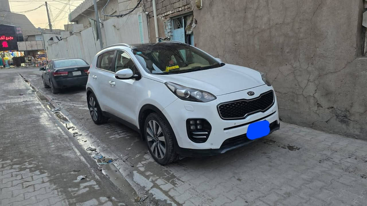 سبورتج
٢٠١٨،خليجي،بانوراما،حساسات،كامره خلفيه،مكفول المحرك والكير،مامفتوح ع وضع الشركة ماشيه ١٣١ الف كيلو متر سباره فول موصفات عده البانورما والبصمه حساس امامي وخلفي وكامرعده وتحكمات 
العنوان(بغداد/الكرخ،الشعله/*********** وتساب/*********** )
