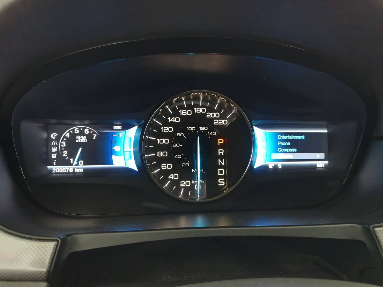 ‎فۆرد ئیدج 2013
‎شەریکەی نیڤا خلیجی
‎پانۆراما
‎دەبڵ ئەکسل
‎شاشەگەورە
‎کوشن جلد - هیتەر - کارەبایی
‎کۆدی دەرگا
‎شەش بستۆن v6
‎ناوکرێمی
کامێرا و حاسە
‎بەناوی خۆمەوەیە
200 هەزار km ڕۆیشتوە
مەکینە و گێڕ و دەبڵ ئەکسل و کارەبایی بەشەرت
‎سەنەوی و ژینگە و ڕێگەوبانی تازەیە
‎یەک چەمەلغی پێشەوە سەکن بۆیاخە بێ ناوگرتن
***********
