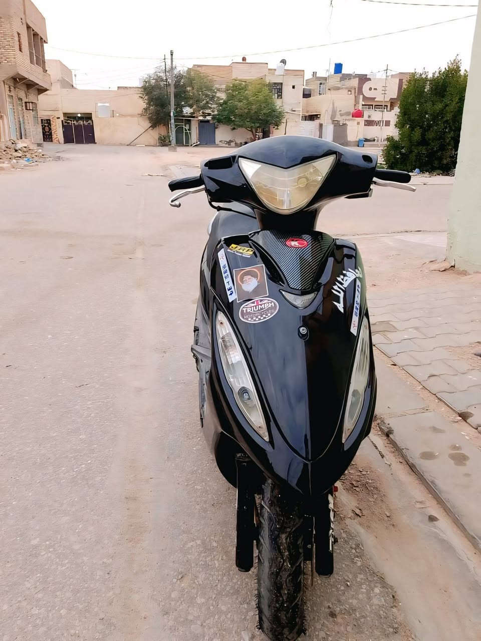 سلام عليكم دراجه كامكو جي 4 كفاله عامه من كلشي مكينه مامفتوحه شلعه ومعدل خير من الله نضافه ميه بل ميه تخم تاير جديد فحل كهربائيات كله شغاله صار اله شهر من طالعه السعر 550وبيها مجال حك الجيه العنوان نجف الرقم ***********
