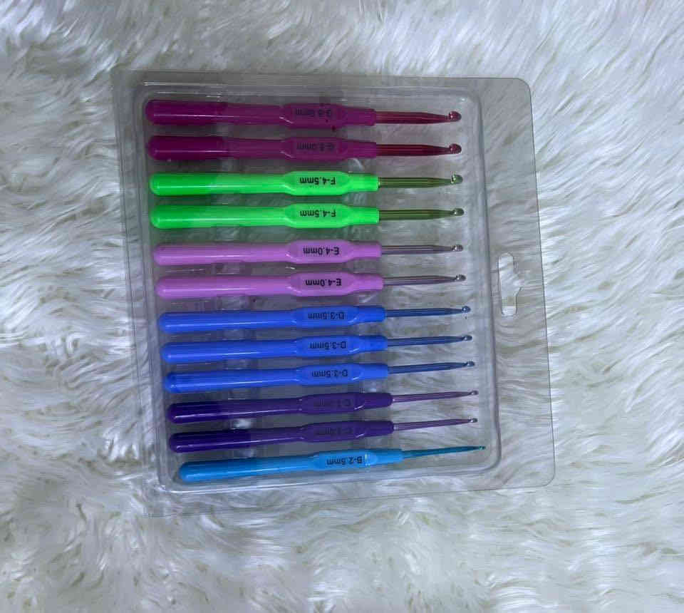 -متوفر لدينا بروش شذر اصلي جميع الالوان 🌈
- متوفر ايضاً سيم حياكه🪢  الصوف 🧶 

- متوفر فتاگات الخيوط صغيره + وسط + كبيره ثلاث انواع 🟢⚫️🔵

- متوفر طباگات  خياط يدوي بثلاث احجام صغير + وسط + كبير   بلونين اسود ⚫️ والفضي ⚪️ 

- متوفر سناره حياكه 🪢 الصوف 🧶 بكافة القياسات  📏 

يوجد لدينا خدمة توصيل 🛵 داخل الرمادي سعر توصيل حسب منطقه الزبون 

للاستفسار على الرقم *********** متوفر واتساب ايضاً 🟢⚪️ 

العنوان / الرمادي شارع الاورزدي قرب اسواق الاخرس محل ابو غسان للوازم الخياطه 🪡
