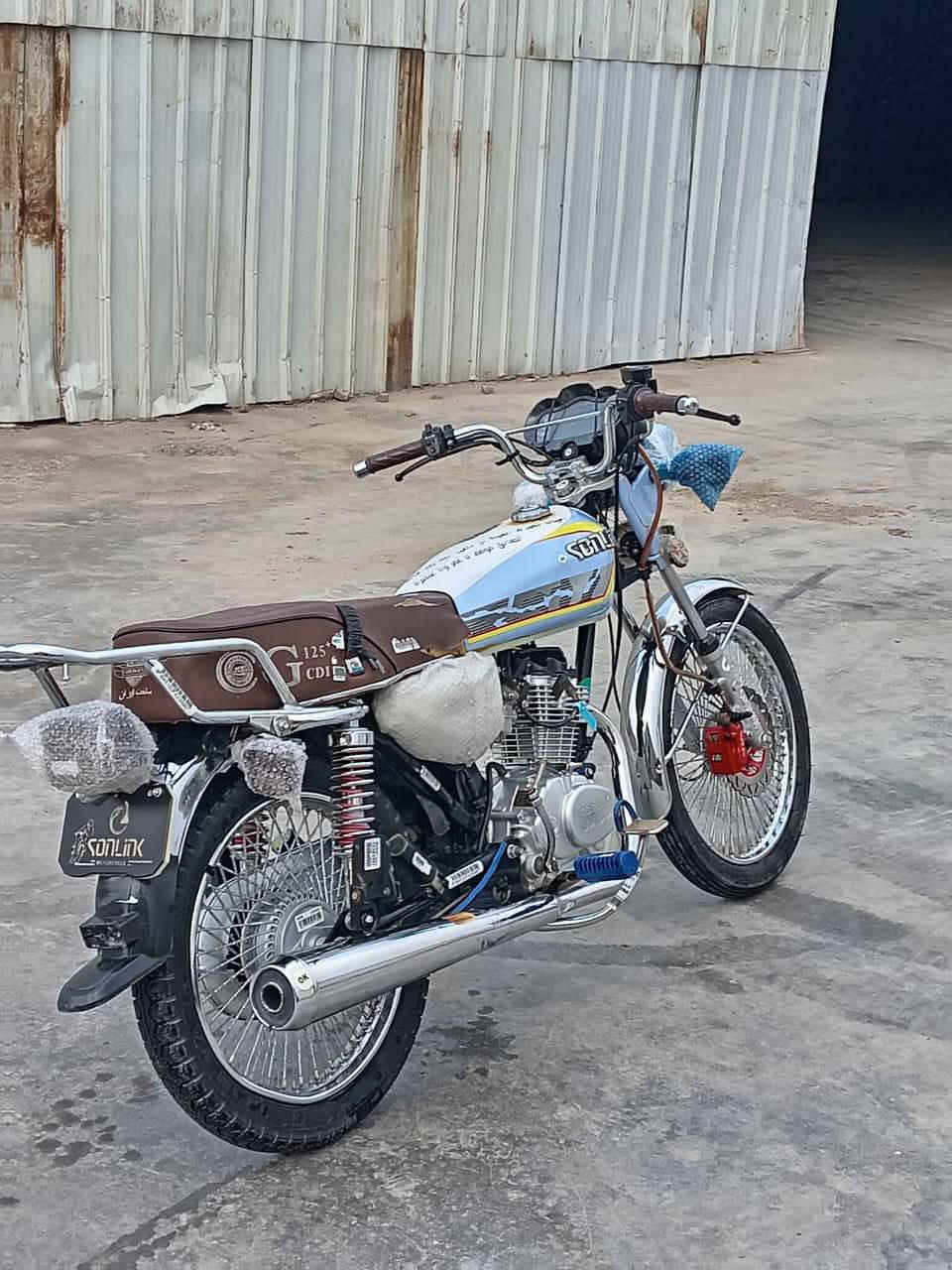 سلام عليكم تايكر للبيع مكفوله
موديل2024شكل2025 اوراق كامله مكينه مكفوله  اي نقص مابيها بعدهي جديده مال جناي  مكاني الصويره السعر خاص الاستفسار 
***********
