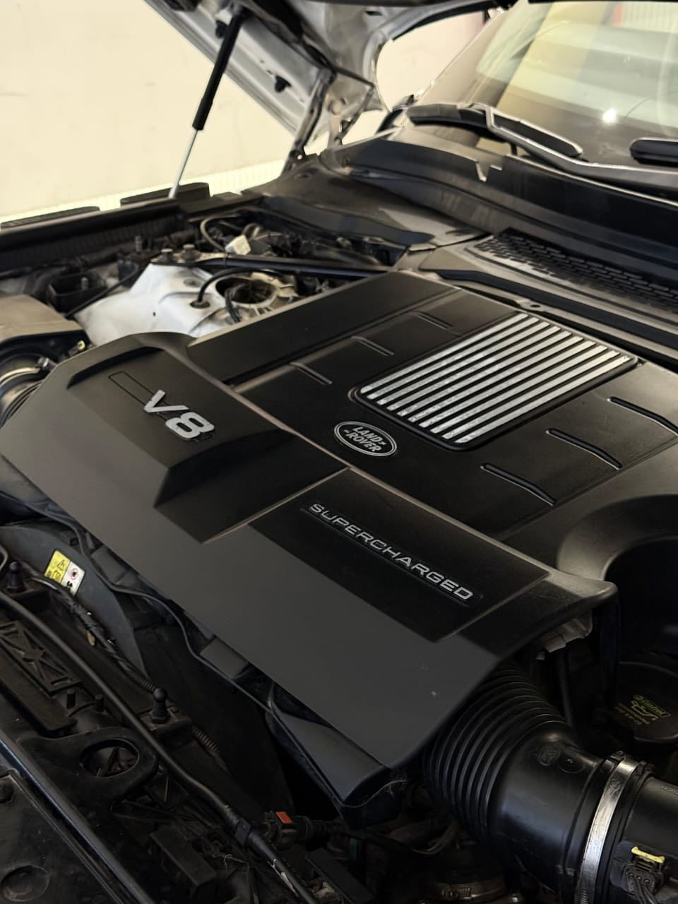 رانج روفر فوك

‏sv اوتوبايكراف موديل 2013 وكالة سردار خليجيه 

ماشيه 100 الف الداخل محدث 2021

بيها شبر بجاملغ الامامي صوب الصدر بنيد مفتوح لامبدل و لا مصلح بس مفتوح البراغي و مكينه مفتوحه 5000 سوبر جارج

مسوي سيرفس كامل قبل شهر و نص 

مكان السياره كربلاء المقدسه 
تغليف بي بي اف بلكامل 2800 دولار 

السعر 29 الف دولار يعني شدتين و 90 ورقه و بيها مجال

للاتصال ***********
