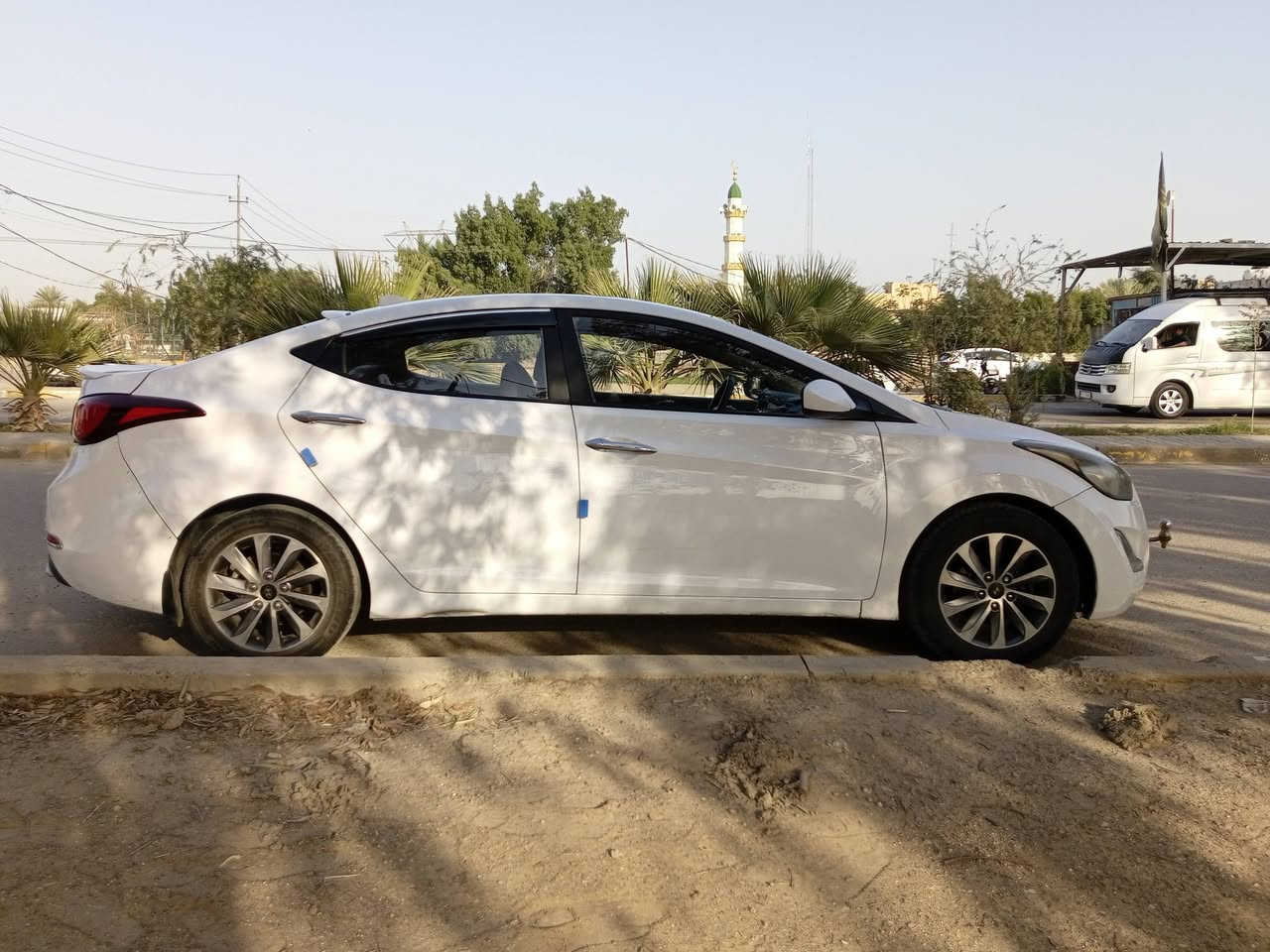 السلام عليكم الانترا 2016 خليجي رقم بغداد الانكليزي بأسمي مكينه  1800دوش السيارة جاهزة صدر جديد تخم تاير السعر 115 مكاني بغداد للاستفسار الاتصال ***********0/ ***********
