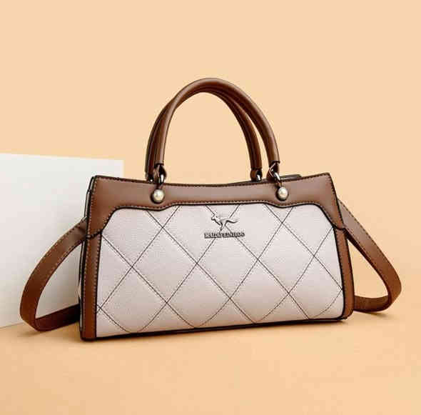 حقائب نساي 
         ماستر كولتي
خامه ناعمه

تتوفر خدمه توصيل
كربلاء حي العباس الفرع الثالث محلات الحافظ
*********** وساب
