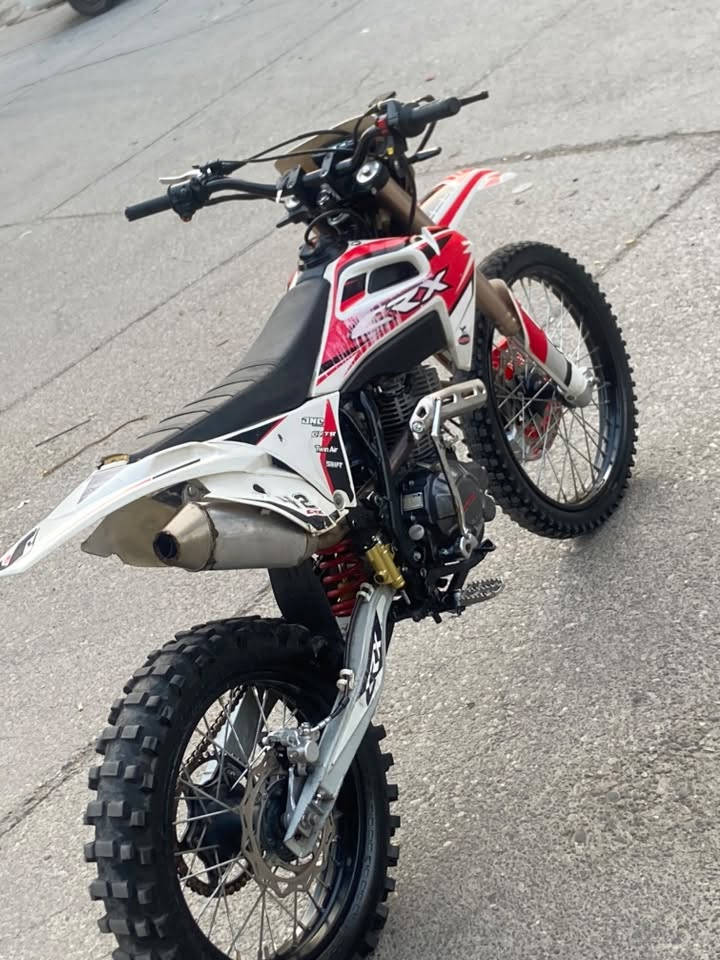 بسم الله الرحمن الرحيم 

CRX 300cc
2024

زۆر مەزبوتە و تا بڵێی بەقوەتە سلف و کارەبایی مەزبوتە مەکینەی بە شەرت و نەکراوەتەوە 
سعری ٨٥٠ هەزار و هەنێک مەجال

***********

دەستخۆش ئەدمینی بەڕێز
