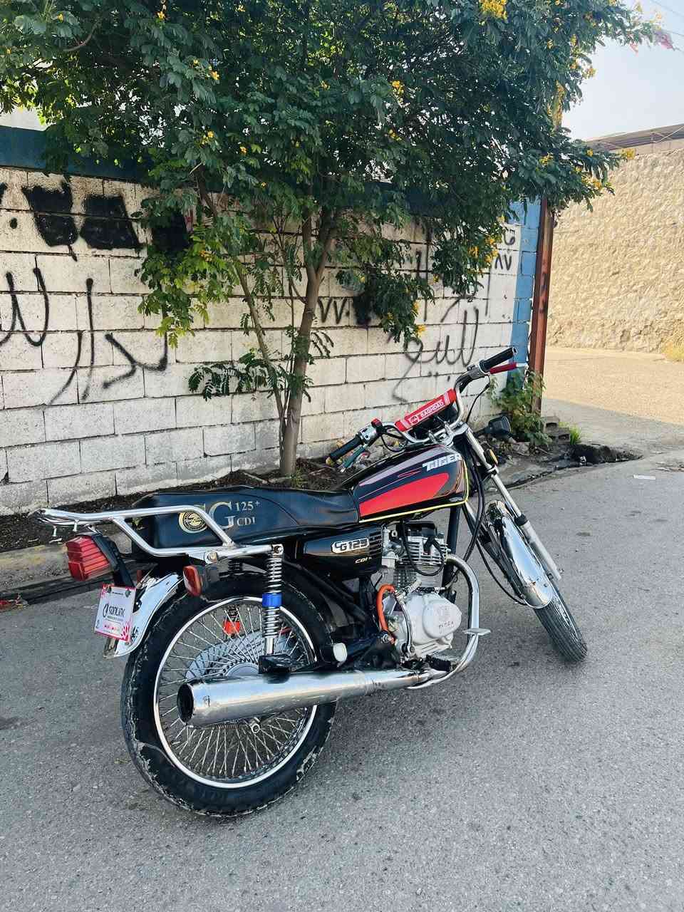 سلام عليكم تايكر موديل 2020 محرك شرط لا صرف لا بخار شلعه فول كهربائيات كامل للبيع او للمروس سعر 375 وبي مجال رقمي ‭٠٧٨٩ ١٥٩ ٧٥٥٥‬
