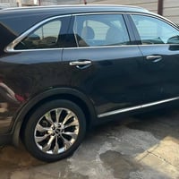 كيا سورنتو موديل 2020 السعر 225  خـليـجـي  السيارة بيها شخط ورصعات خفي...