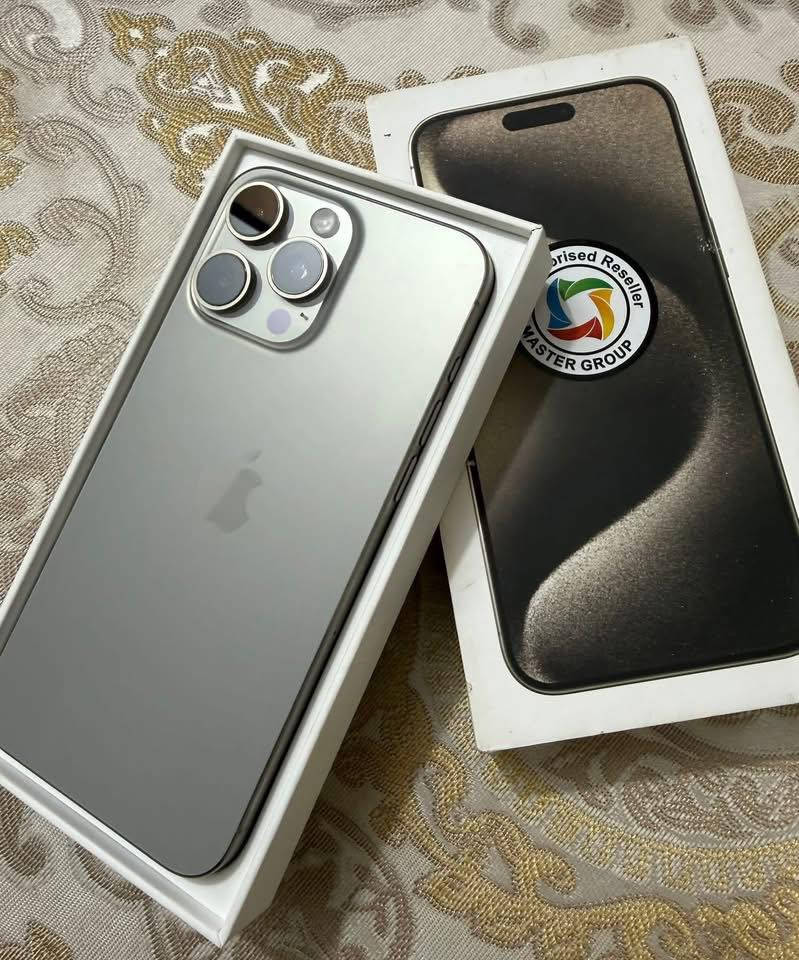 15 برو ماكس 📱
بطاريه 90🔋
ذاكره 256 
مبدل شاشه اصليه 
ثلاث خيارات 
 ✅
نضافه 100‎%‎ 💯
ماستر A/AA 
ملحقاته كارتون فقط 
سعره 750 بي مجال 🔥
عنوان / النجف الاشرف ***********
