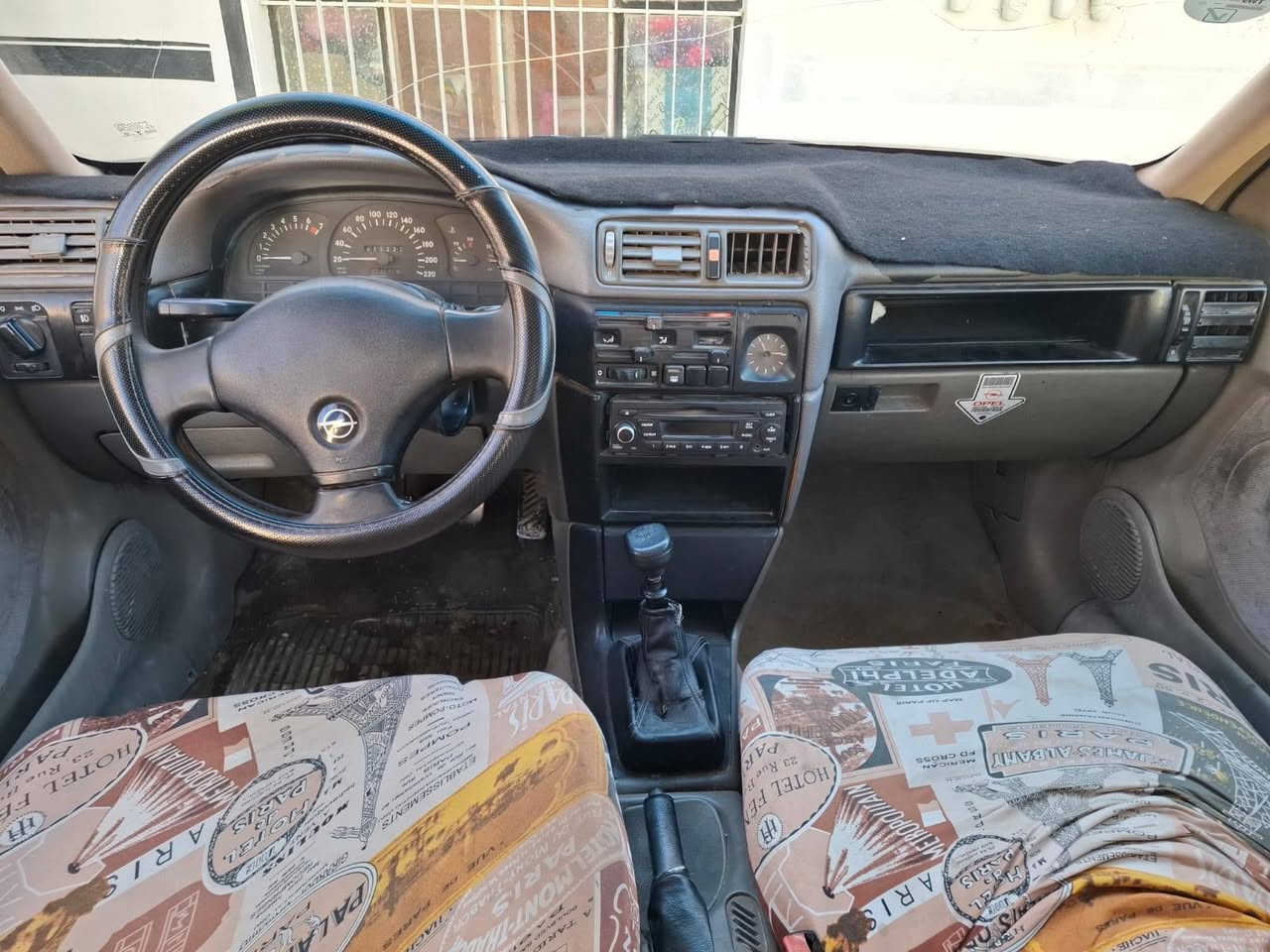 فكترا ٩٢ محرك ١٨٠٠ رقم انبار الماني سنوية ٢٧ شرط التحويل
السعر ٢٧ بي مجال بسيط 
مكان السيارة حديثة و صاحبها موجود . للاستفسار رقم صاحب السيارة 
***********
