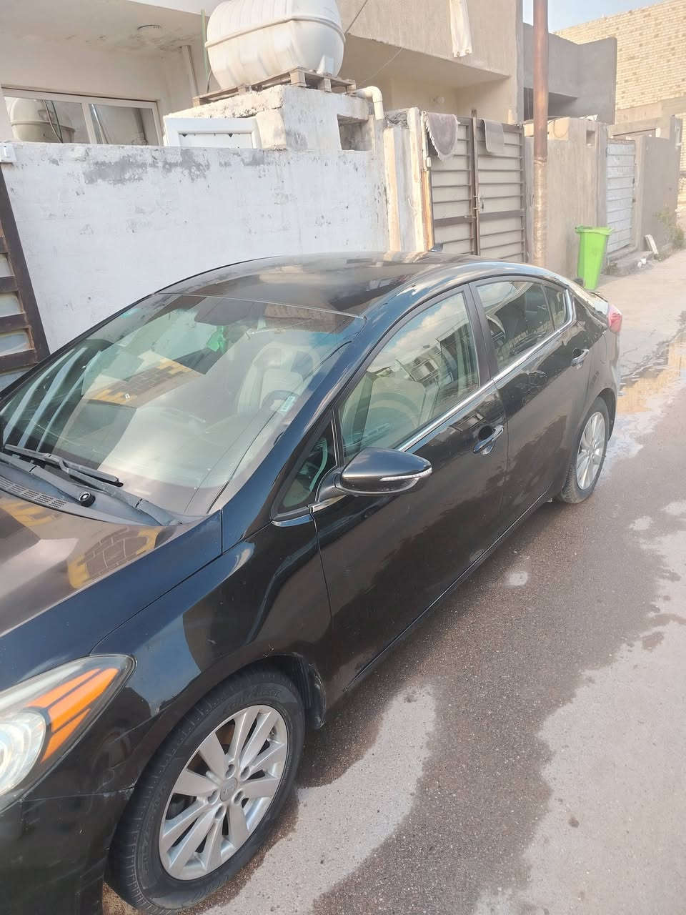 سلام عليكم فورتي 15 وارد أمريكي رقم جديد بأسمي السياره كير مكينه بلادي تبريد تدفئة كله شغال مابيهه اي نقص ٣قطع صبغ فقط بيع مستعجل 97 وبيها مجال رقم الهاتف ***********
