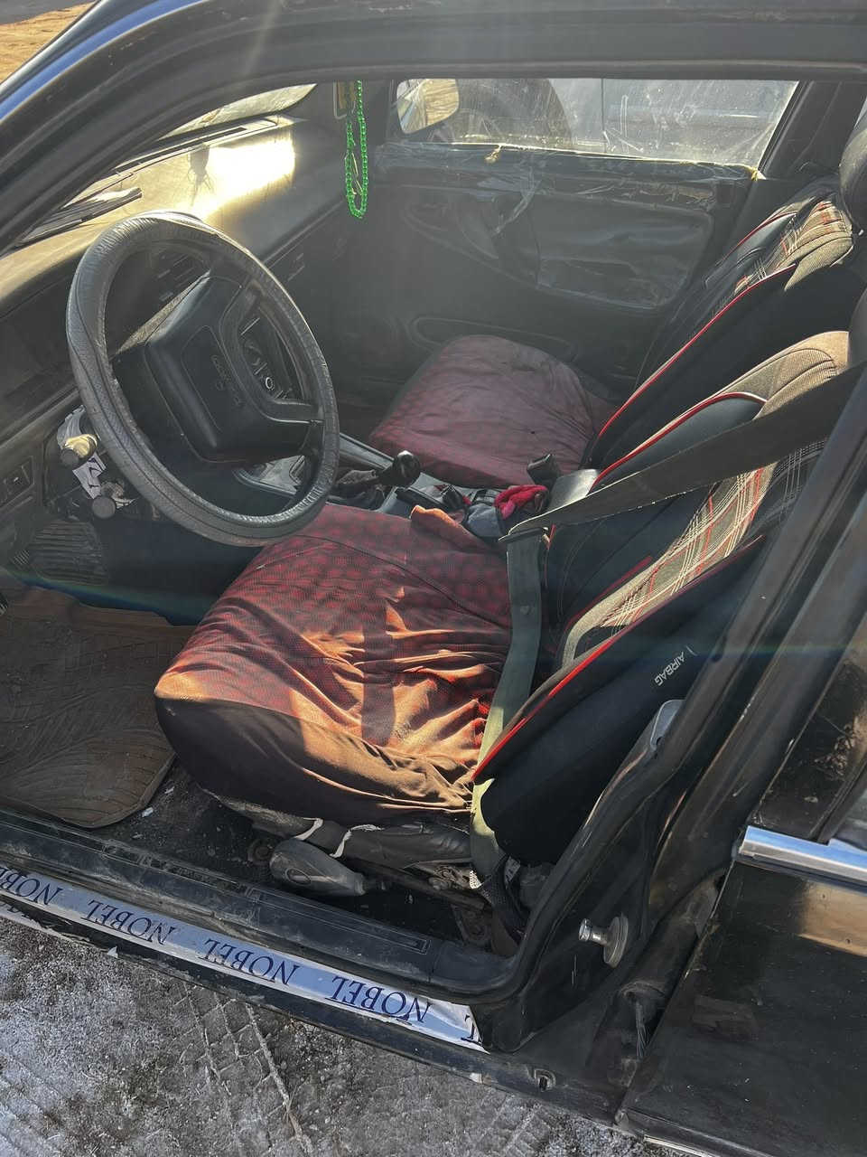 سياره برنس موديل 94 رقم بغداد سعر 30وبيه مجال ***********
