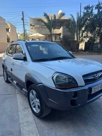 للبيع توسان ٢٠٠٩ خليجي محرك ٤ سلندر حجم ٢٠٠٠ كشنات جلد فتحة سلايد روف ...