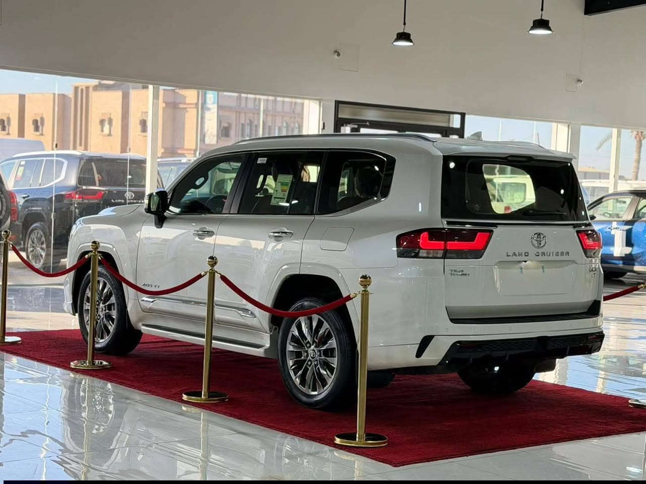 بسم الله ماشاء الله 
TOYOTA - LAND CRUISER
TWIN _ TURBO      /    G.X.R 
الموديل :  2025
الفئة :  GXR 
عداد : 15.000 KM
اللون : أبيض 🔥🔥🔥
مواصفات : فل الفل  ✔️
كما موضح بالصور 
_التواصل ماسنجر
السعر 50 الف دولار يعني 500 ورقه + الشحن من الامارات للعراق 
التواصل ماسنجر الظفرة, أبوظبي


**إذا كنت صاحب هذا الإعلان وتريد حذفه لأي سبب، رجاءا أرسل رسالة إلى الدعم الفني**