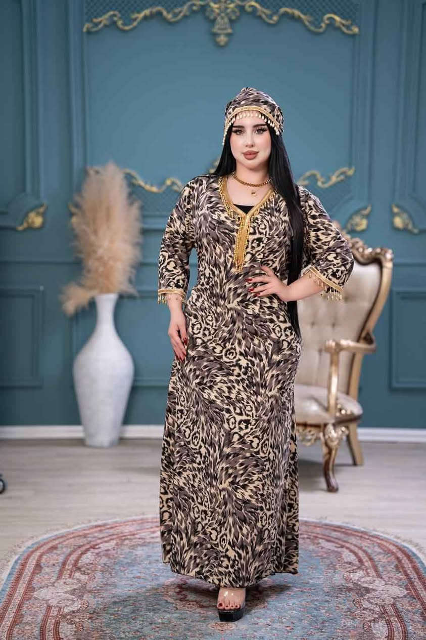 فستان نسائي مع كبوس 👗✨

خامة كريشة مطاط، شغل ثقيل 👌

فري سايز لحد ٩٠ كيلو 📏

👈🏻💌اي استفسار او الحجز👇🏻
 ***********

#توصيل_جميع_المحافظات بغداد, العراق
