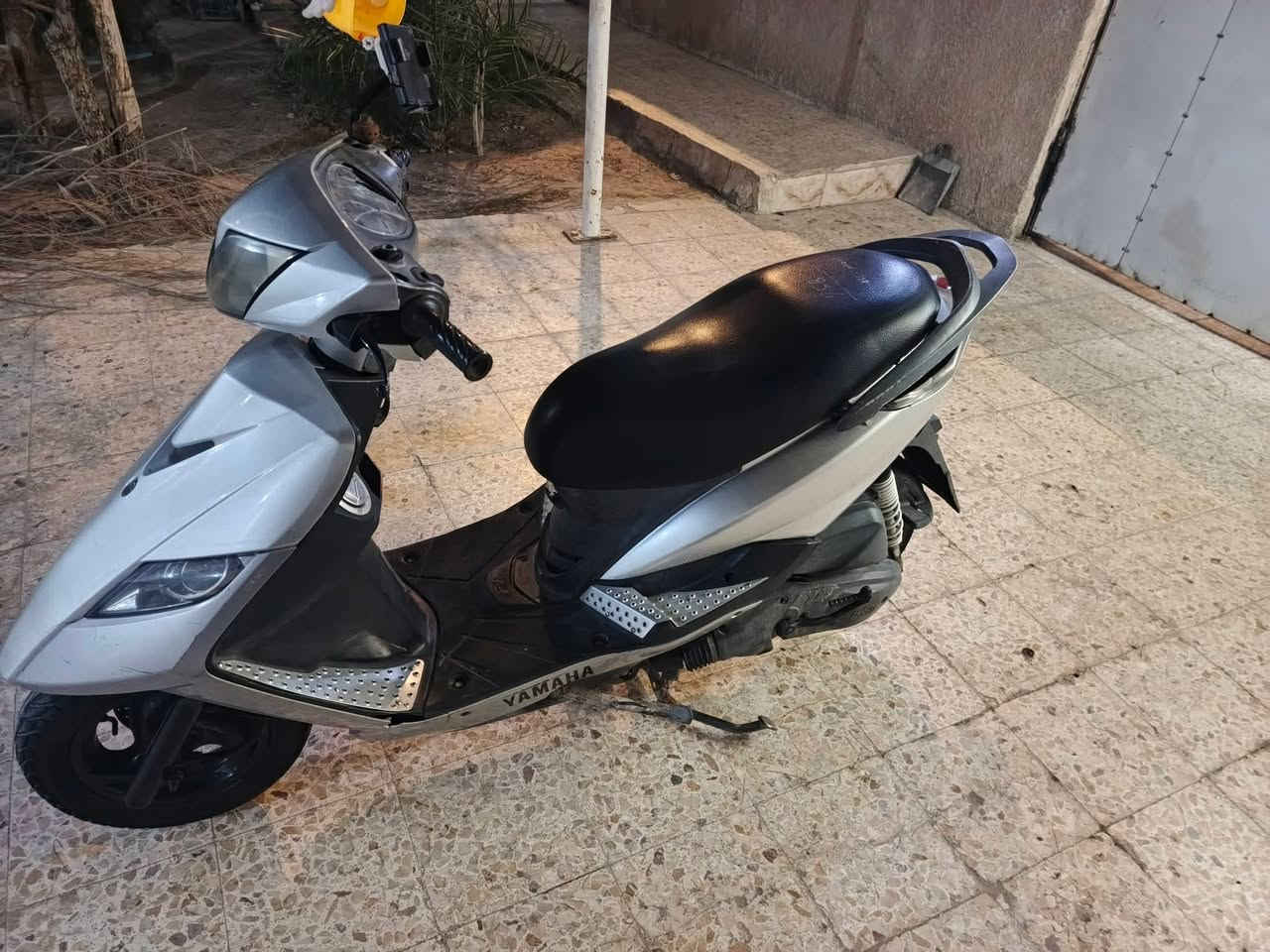 مستعجل على البيع رجاء السعر قفل قفل قفل بدون احراج
دراجه البيع جي تار دراجه مكفوله من كلشي ومكينه ما مفتوحه دراجه سلف وهندر تشتغل كهرباياته كله شغلاه دراجه حلوه تخبل السعر 300 قفل العنوان الناصرية ***********
