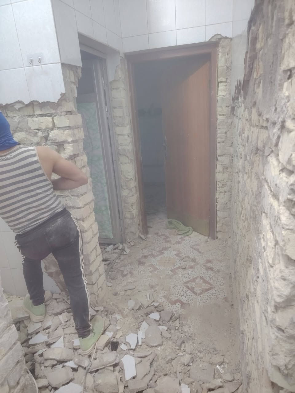 سلام عليكم  / يوجد كادر عمل جاهز/ تصعيد مواد/ تنضيف بيوت/ تفليش/ تكشيط/ تنضيف حدائق/ دفن نهري  / شقلنه ليل ونهار   /ومعداتنه جاهز/ ماعليك بس تصال على رقم  /     ***********
