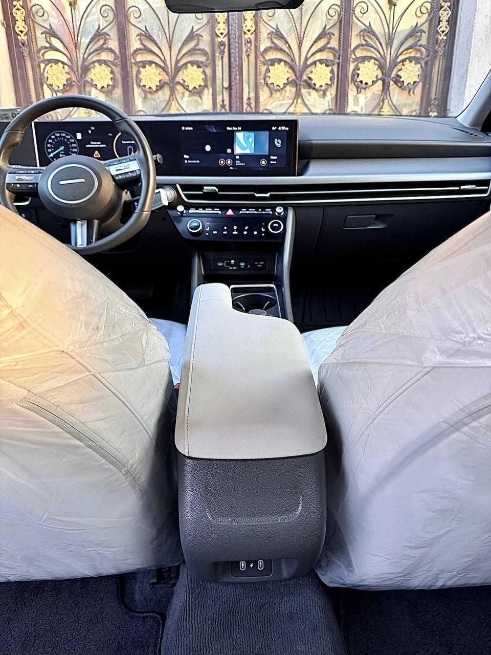 هونداي سوناتا2024 SEL
ماشيه 10الاف
محرك 2500بانزين
وارد امريكي  
لون ماروني داخل ابيض 
بنوراما 
ضررها قطعه وحده فقط تبديل بنيد 
الباقي كفاله لغود شواصي كير محرك                                صور الحادث مرفقة بالمنشور 
رقم بغداد بأسمي تحويل ثاني يوم
المكان بغداد خلف سنتر حي اور
*********** 
السعر 205ورقه
