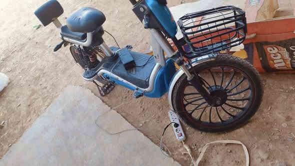 للبيع
كلشي شغال شرط 
السعر 130الف 
ملاحظة..ايعوزه بطريات فقط 
اسديره الفياض...
***********
