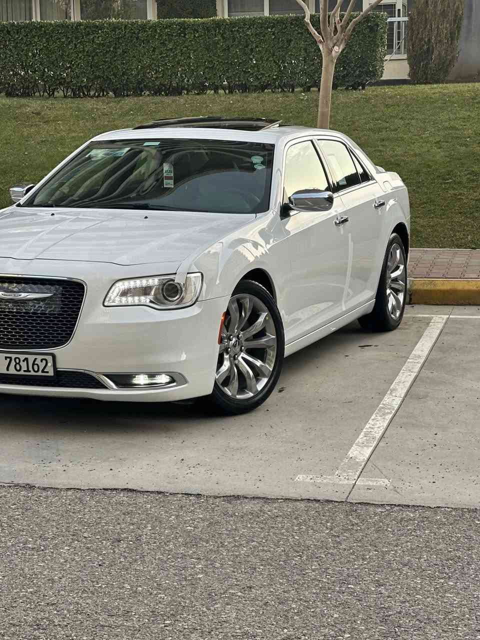 سلام عليكم اوباما موديل 2020 C سياره مكفول كفاله عامه شركه هارلم كلين تايتل  مواصفات سياره C
رقم هاتف ☎️ ***********
شاشه كبيره
كامره خلفي دواره 
شاشه كاربلاي
كشنات امامي كهرباي  
كشنات خزن ميموري مع استيرن
كشنات تتفيه تبريد + استيرن تتفيه 
كشنات خلفي تتفيه
سياره ماشي46mil
مرايه قلاب مع بك 
فتحتين بل سكف بانوراما 
يدات + ويل نيكل
لايتات زينون بلاد
ويل 20 نيكل بلادي
محرك 3600
 بعد مواصفات  السياره c يعني فول فول رقم سنويه كله جديد بسمي سياره كلين تايتل اربع تايرات جديد 🆕 احله من صور مكان سليمانيه استفسار رقم هاتف 
***********
