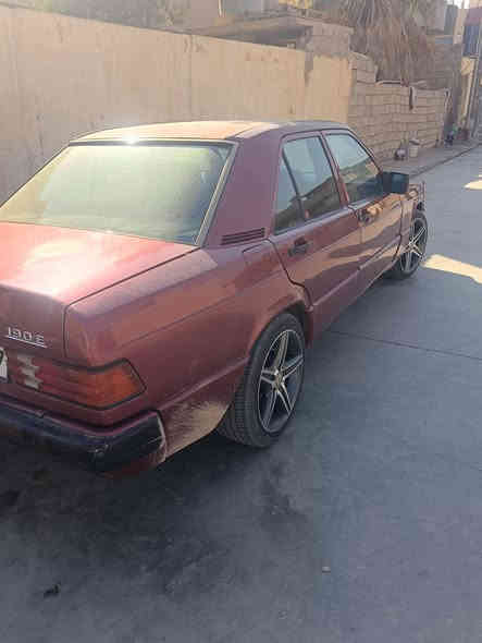 السلام عليكم
سياره مارسدس 190طيارين 

كير محرك شرط تبريد تدفئه  سنويه ل30

رقم اربيل شرط التحويل السياره خير من الله  مصبوغة جماليه وبيها صبغ بالبنيد فقط السعر 48 وبي مجال اتصل وتدلل *********** مكاني كركوك قضاء الحويجه
