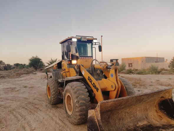 سلام عليكم للبيع شفل
 SDLG_46 موديل 2012
مكفول كفاله عامه كير شركه فراك مكفول 
كهربائيات مضخات وضع الشركه مكينه جاهزه للعمل  المكان ذي قار للستفسار التصال على الرقم 
***********
***********
والسعر 240 وبيه مجال
