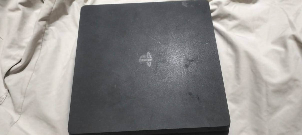 السلام عليكم 
بلي 4
النظام 12.02


**إذا كنت صاحب هذا الإعلان وتريد حذفه لأي سبب، رجاءا أرسل رسالة إلى الدعم الفني**