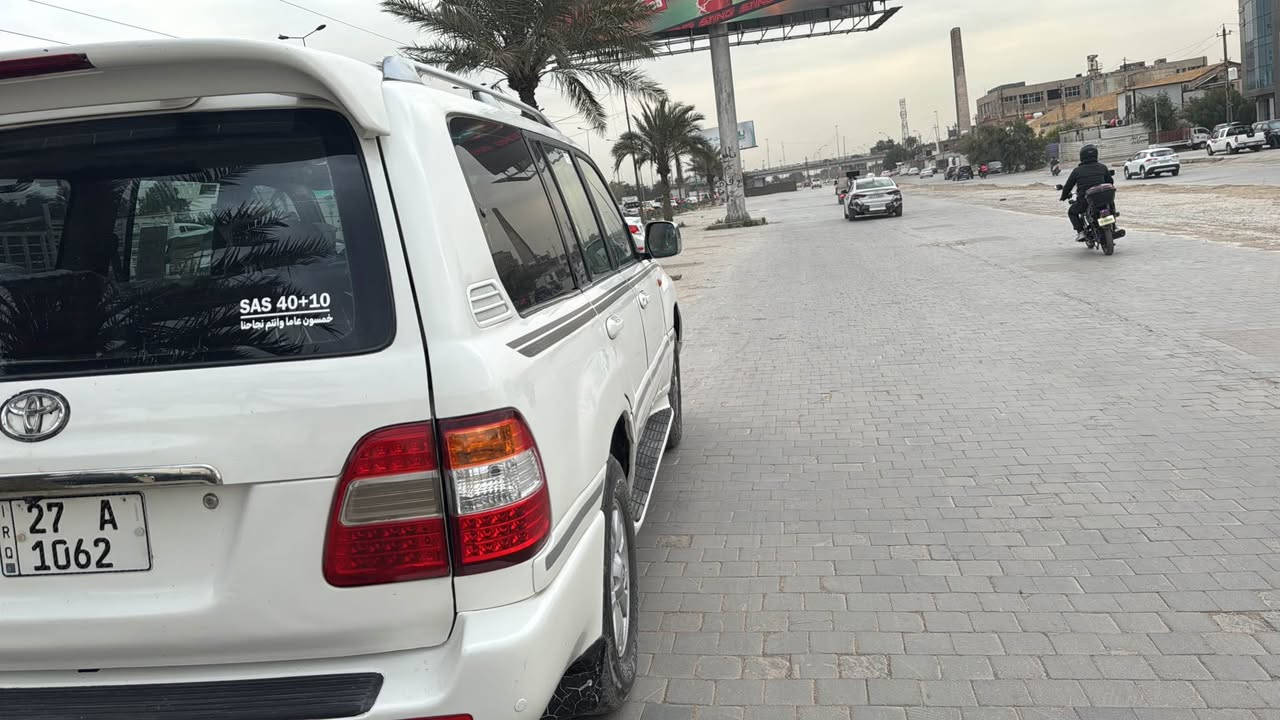 السلام عليكم 
لاندكروز 
موديل 2007
السيارة جاهزه خير من الله  مصبوغة حزام لجمالية 
تخم تاير صدر جديد تبريد ثلج 
مكاني بغداد بيع او مراوس حسب القناعة 
*********** العقبة, محافظة العقبة
