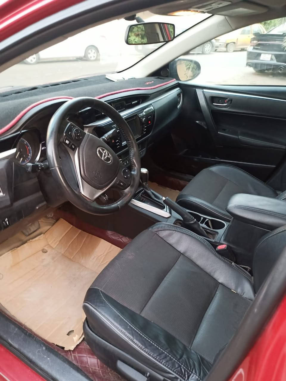 سلام عليكم
كورلا مديل 2016

امريكيه بيه جاملغ و ربع بنيد  
مواصفات S
السعر  128وبيه مجال بسيط 
*********** المكان بغداد
