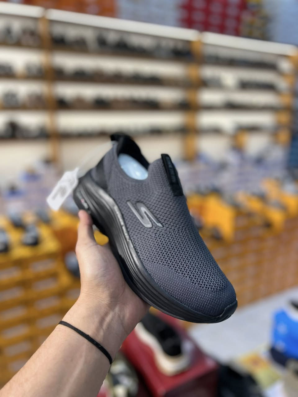 الامارة ✨
AL_EMARA
حذاء سكيجر متوفر بثلاث الوان 
(اسود _ رصاصي _بيجي )
السعر ٢٥ 
العنوان صلاح الدين قضاء الدجيل 
صورة الشهداء تتقدم ١٠٠ متر 
مقابيل المدرسة الإبراهيمية للبنين


**إذا كنت صاحب هذا الإعلان وتريد حذفه لأي سبب، رجاءا أرسل رسالة إلى الدعم الفني**