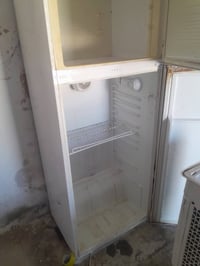 مجمده شغاله للبيع سعر مراسله الصفحه او التصال 07887847916