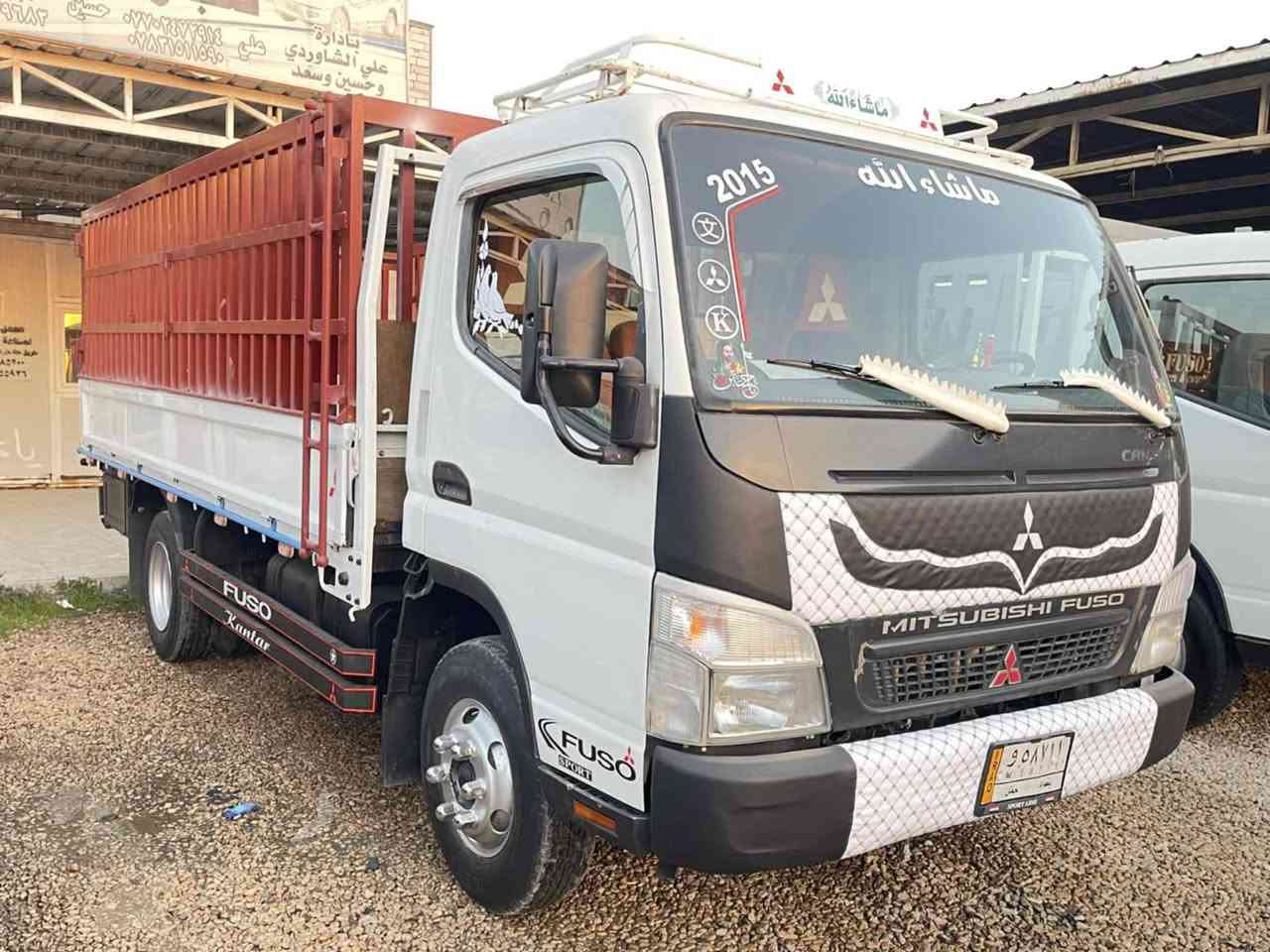 سلام عليكم 
كنتر للبيع موديل 2015كويتي 
سياره مكفولة كفاله عامه من ضربة وصبغ 
محرك وكير اكسن مكفولات درجة اولى 
سياره دوشمه وحداديه وتخم تاير مكفولات 
تحويره 17ونص سيارة جاهزه ما بيه برغي رقم بغداد 
العنوان:بابل: القاسم 
رقم الهاتف:***********_***********
