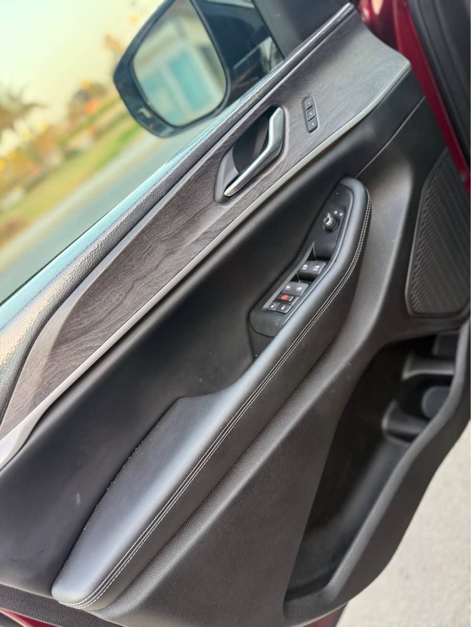 جيب 2024  لمتيد وارد
 امريكي كلين تايتل مكفوله
جديده معنى الكلمه مال جناي حصرا  
موديل :2024
5 راكب المرغوب 
رقم بغداد
المحرك : V6.  3.6L
العداد :7 الالف ميل فقط

المواصفات:
. بنوراما دبل سلايد
* دفع رباعي 4x4. 
* رادار امامي مع مانع تصادم. 
* تحذير الخروج عن المسار . 
* تحذير النقطة عمياء 
* إنارة محيطية. 
* مرايا تعتيم ذاتي
* ⁠خزن ميموري 3 وضعيات.   
* شاشه كبيرة 10.1 انج . 
* نظام الخرائط (GPS).
* لوحة القيادة بقياس 12 أنچ. 
* كير شفتر بالستيرن. 
* المصابيح الأمامية LED.
* ⁠داخل صاج ملكي 
* ⁠مري جانبيه قلاب وي ال R
* ⁠باب خلفي كهرباء 
* ⁠هيتر مري جانبيه 
* دخول ذكي. . 
* تشغيل عن بعد..
* المقاعد الأمامية كهربائية كشنات جلد
* ⁠تسخين مقاعد امامي خلفي 
* حساسات خلفية. 
* 5 راكب.
* تدفئة ستيرن. 
* مانع تصادم خلفي.
* محدد سرعة. 
* نظام التشغيل والاطفاء الاوتوماتيكي 
ا( Auto Start System ).
مكان السياره بغداد المنصور 
رقم صاحب سيارة ***********

 ملاحضه /كارت تحكيل كد اصبع سبب التحميل بغداد, العراق
