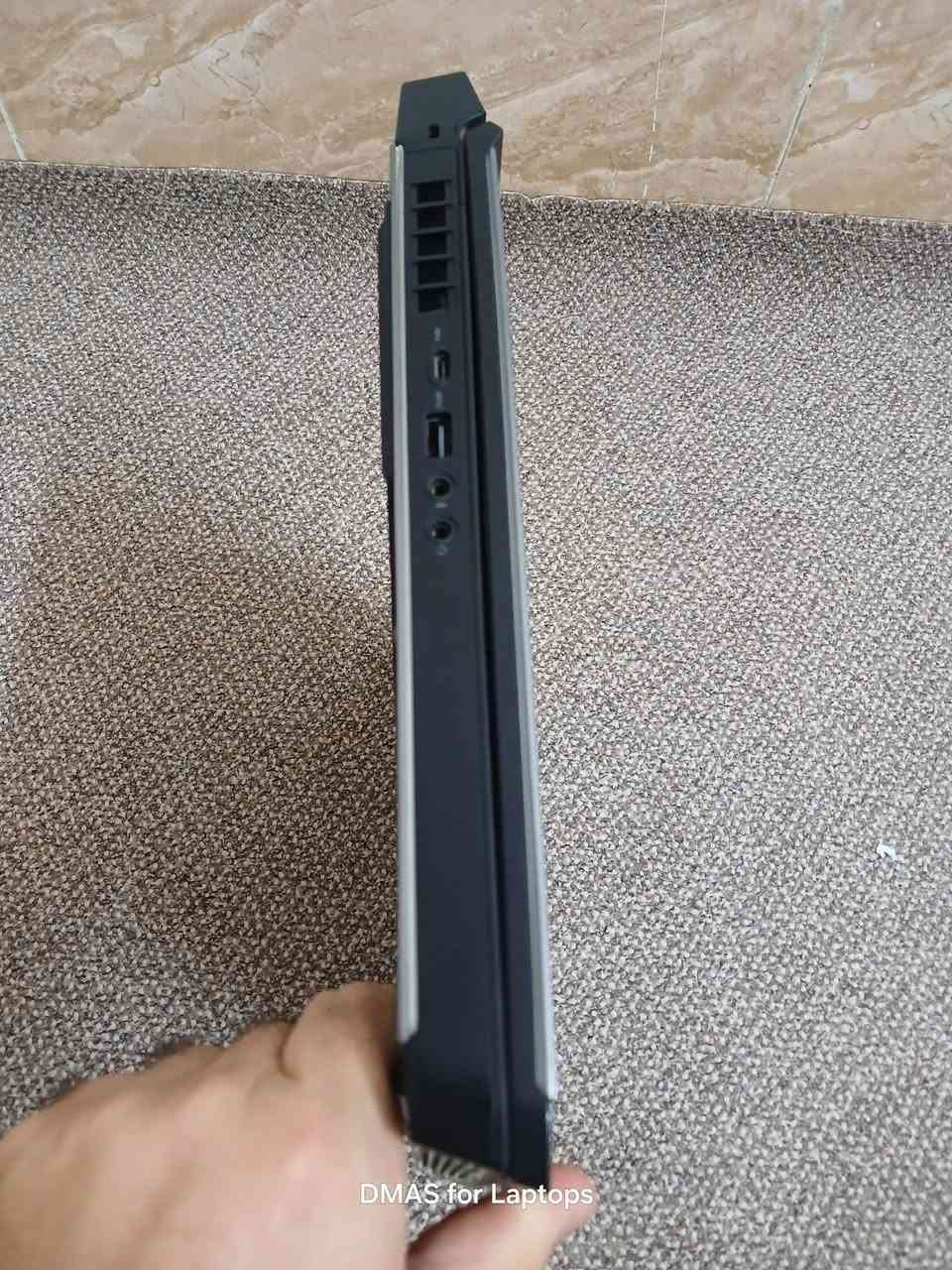 لابتوب مستعمل نظيف
شاشة كبيرة و مواصفات حلو

السعر 695 الف ثابت قفل

لابتوب Dell Alienware 17 R5 گيمينگ مستعمل
شاشة 17.1 إنج QHD (2K) 120Hz
كرت شاشة GTX 1080 8GB خارجي
اقوی كرت شاشة خارجي من فئة GTX
رام 16GB DDR4
معالج i7-8750H جيل ثامن
1TB HDD + 500GB NVMe
شاحن 330 واط
 کیبورد فول RGB 
ملاحظة: ما عندي أقساط وما أسوي تبديل رجاءً.
الموقع: أربيل
للتواصل: *********** واتساب
